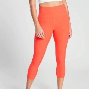 ATHLETA Ultimate Dobby Mesh Capri High Rise Petite Small in Orange